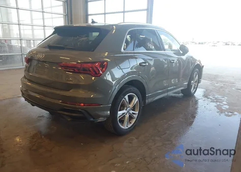 2021 Audi Q3 Premium 45 Tfsi S Line Quattro Tiptronic z USA, uszkodzony, nr VIN WA1DECF37M1004790